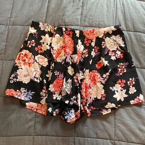 Flowered shorts